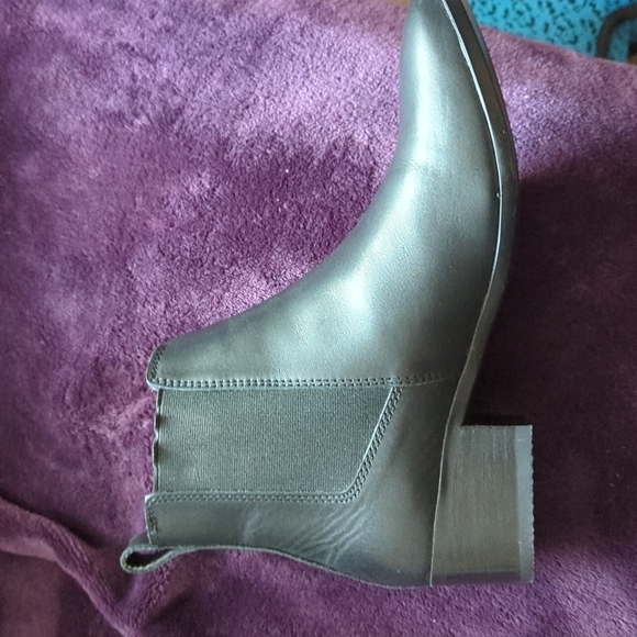 NWOB!! Steve Madden Women's Dover Ankle Boot, Black Leather, Sz 7.5 - Picture 10 of 16